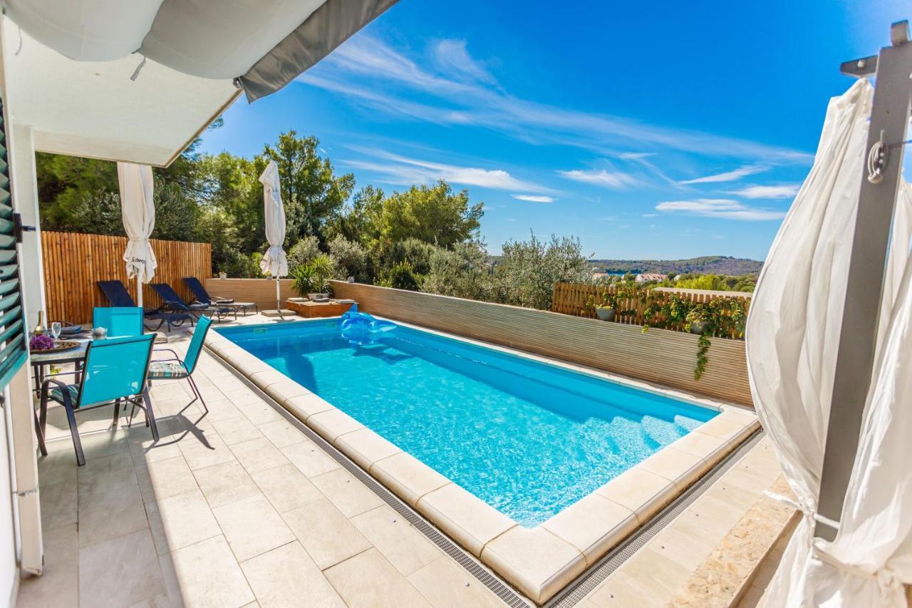 Nono Jure , Private Pool & Sauna Milna  Exterior photo